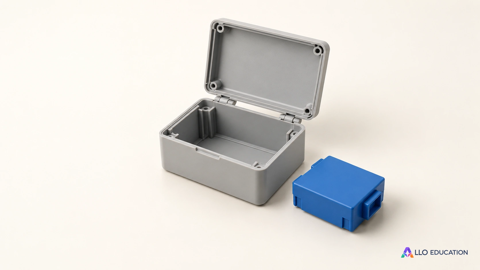 Un boîtier ouvert et un module bleu détachable évoquent une conception réparable.